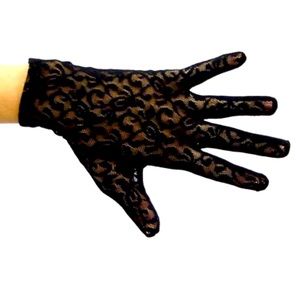 Forever Fashionable Stretch Lace Wrist Length Gloves